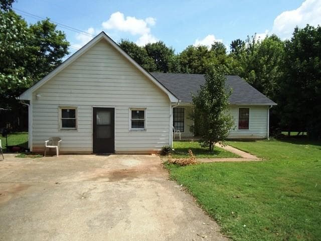 2060 Marshes Glenn Drive, Norcross, GA 30071 — most recent listing photo