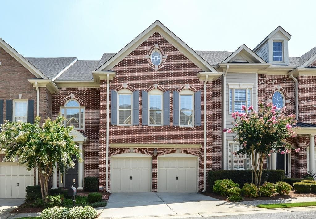 3 bedroom, 2,728 sq ft townhouse sold at 6221 Spalding Drive, Peachtree Corners, GA 30092