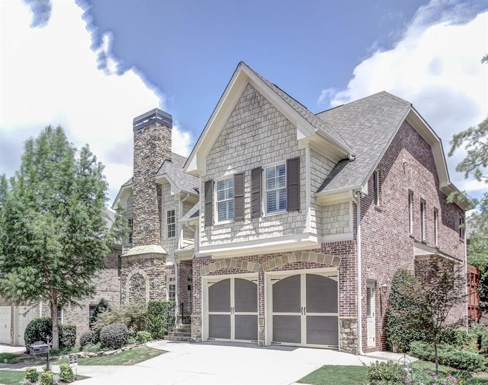 5 bedroom, 3,921 sq ft single family residence sold at 11657 PARKSIDE Avenue, Alpharetta, GA 30005