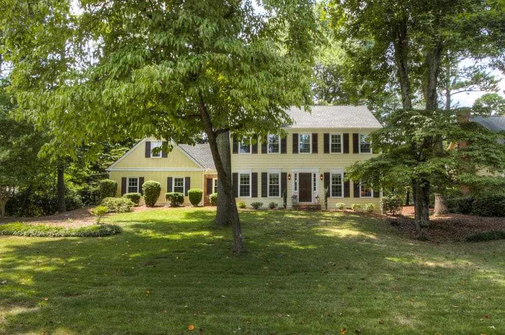 4 bedroom, 2,418 sq ft single family residence sold at 215 Sassafras Road, Roswell, GA 30076
