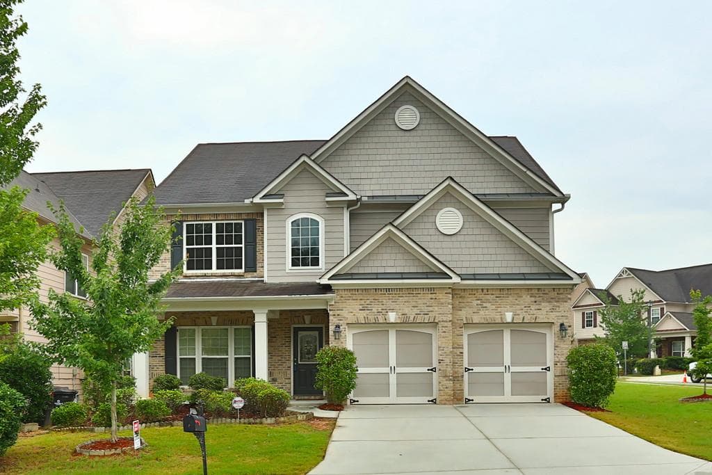 5 bedroom, 3,400 sq ft single family residence sold at 1528 Scenic Pines Drive, Lawrenceville, GA 30044