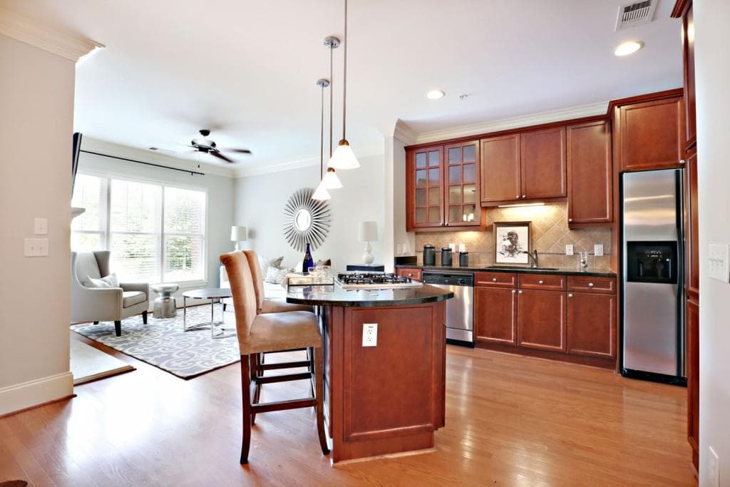 2 bedroom, 1,057 sq ft condominium sold at 825 Highland Lane 1215, Atlanta, GA 30306