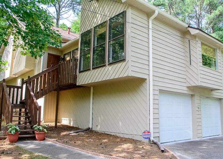 585 Rivercrest Drive, Woodstock, GA 30188 — most recent listing photo
