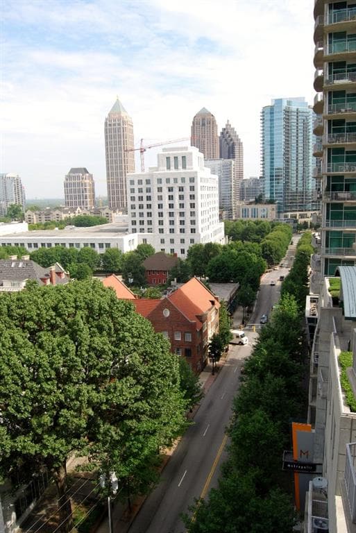 2 bedroom, 1,030 sq ft condominium sold at 923 Peachtree Street 1130, Atlanta, GA 30309
