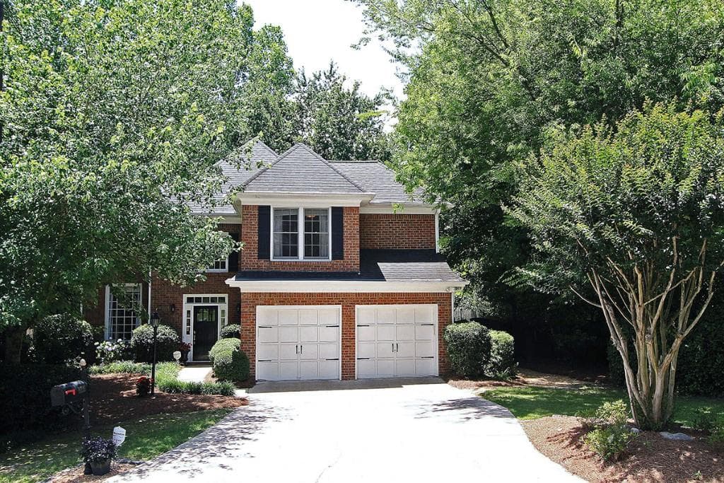 3 bedroom, 2,905 sq ft single family residence sold at 4726 Woodland Brook Court, Atlanta, GA 30339