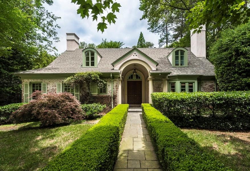 4 bedroom, 3,031 sq ft single family residence sold at 445 Whitmore Drive, Atlanta, GA 30305