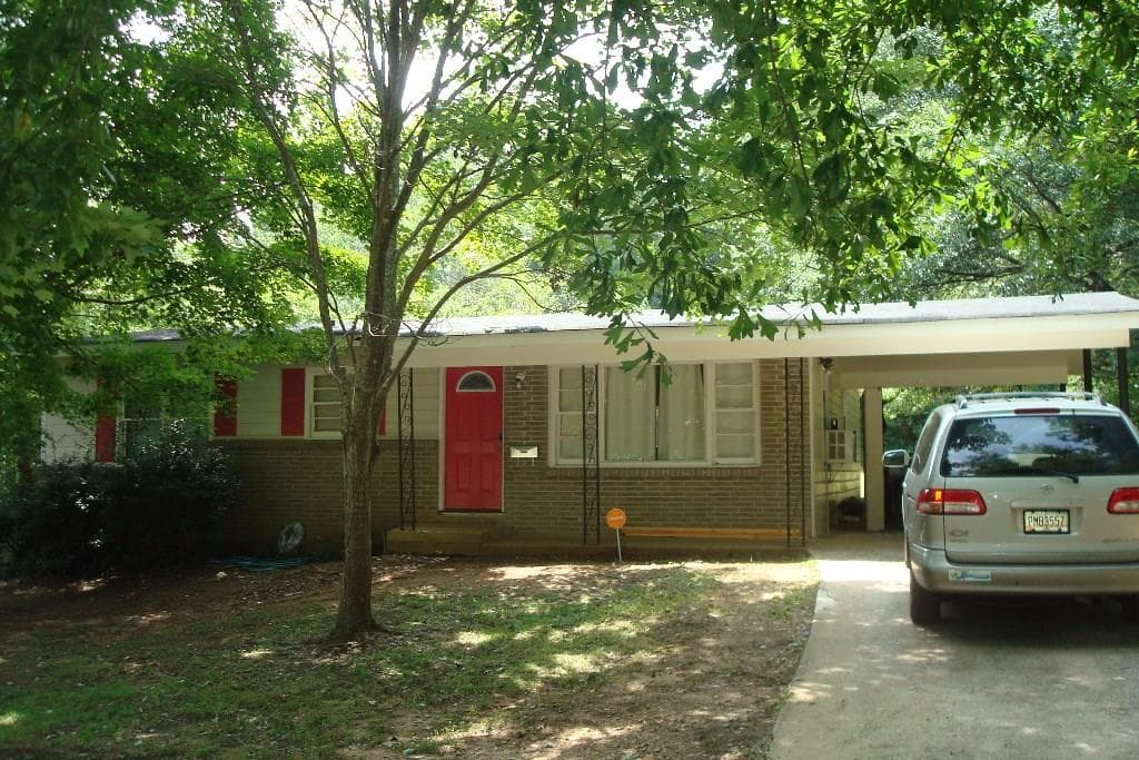 2070 Favor Road, Marietta, GA 30060 — most recent listing photo