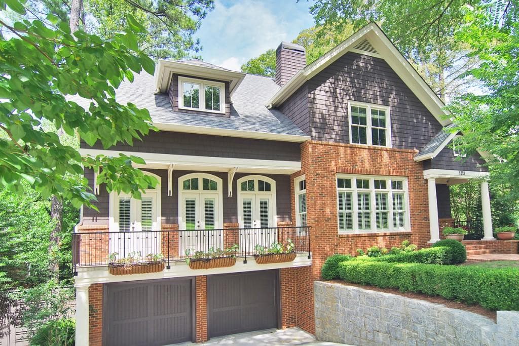 5 bedroom, 5,498 sq ft single family residence sold at 1819 Windemere Drive, Atlanta, GA 30324