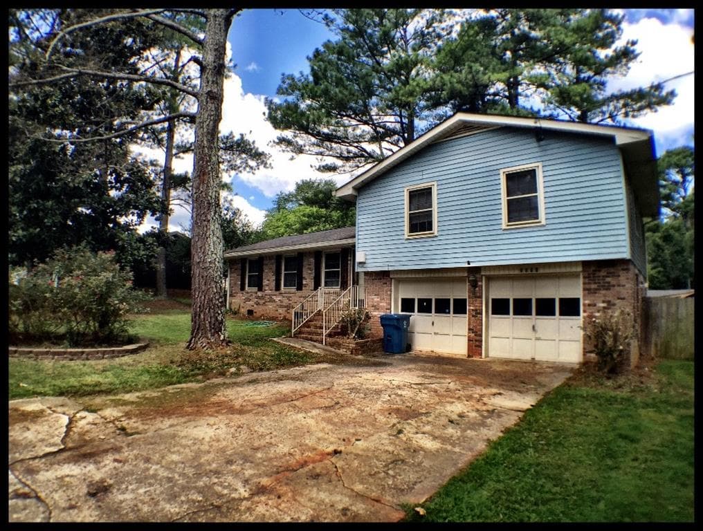 3 bedroom, 1,344 sq ft single family residence sold at 2571 Kings Circle, Lawrenceville, GA 30044