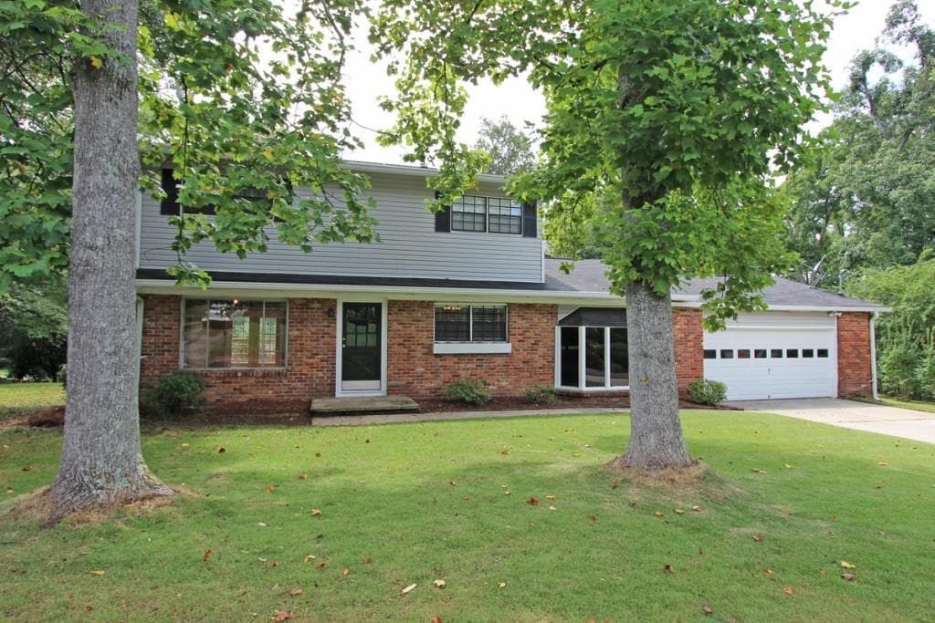 3 bedroom single family residence sold at 3390 Creatwood Trail, Smyrna, GA 30080
