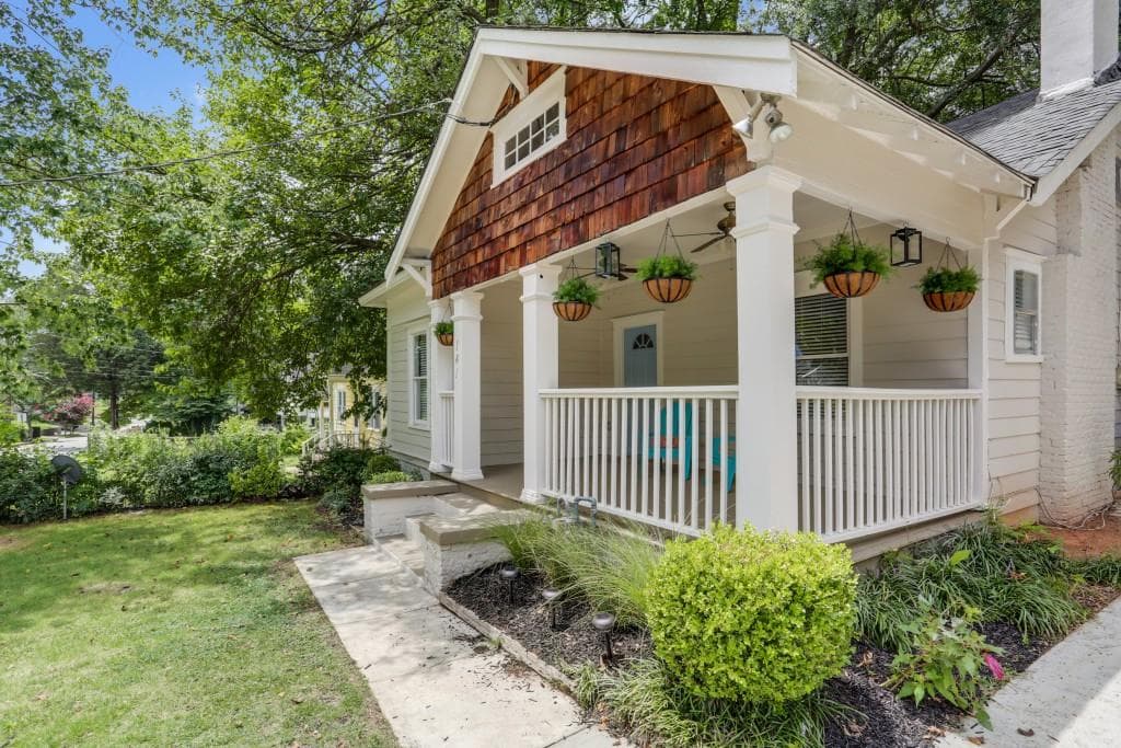 3 bedroom, 1,593 sq ft single family residence sold at 141 Palatka Street, Atlanta, GA 30317