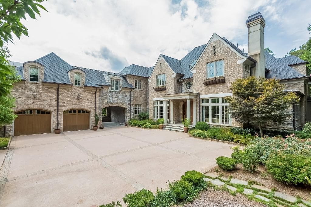 6 bedroom, 8,208 sq ft single family residence sold at 4674 Lake Forrest Drive, Atlanta, GA 30342