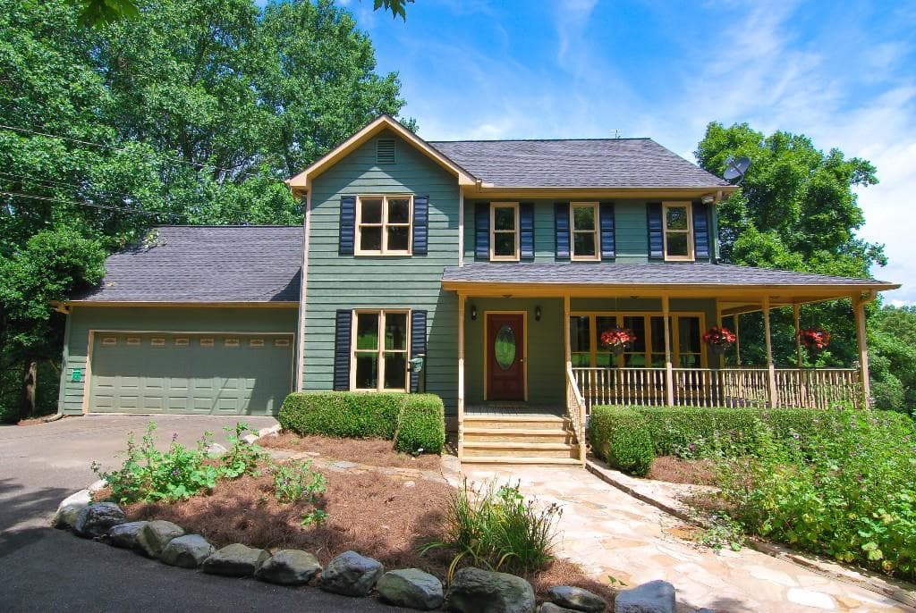 3 bedroom, 2,879 sq ft single family residence sold at 11423 Highway 53, Marble Hill, GA 30148