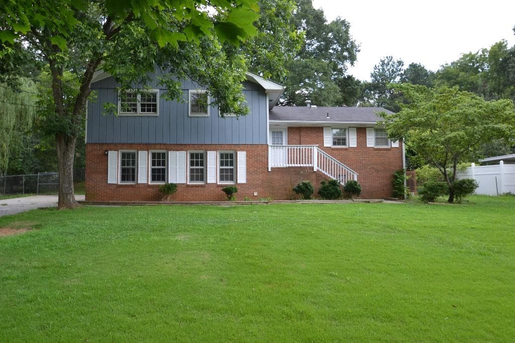 908 Cherokee Avenue, Monroe, GA 30655 — most recent listing photo