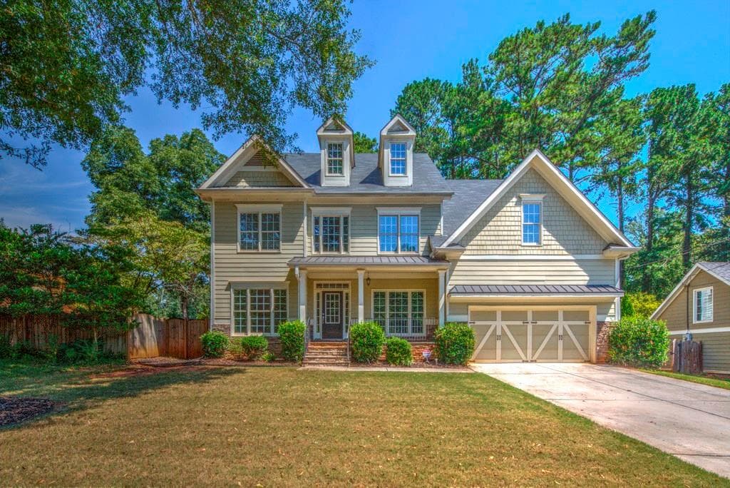 1281 Hayes Drive, Smyrna, GA 30080 — most recent listing photo