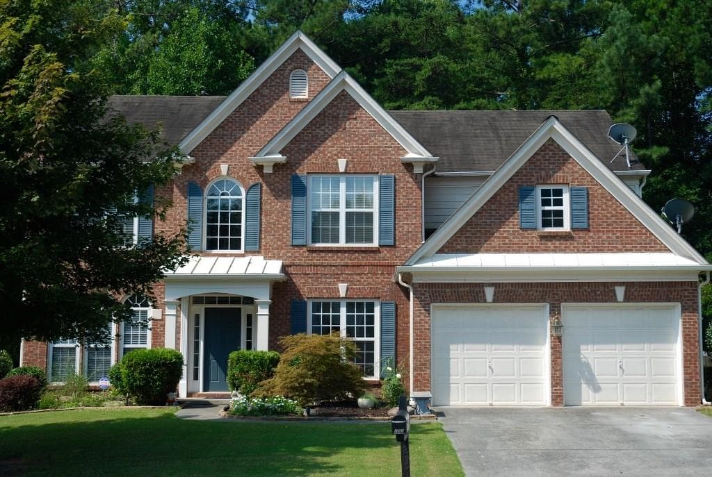 5 bedroom, 3,219 sq ft single family residence sold at 207 Tyler Drive, Woodstock, GA 30188