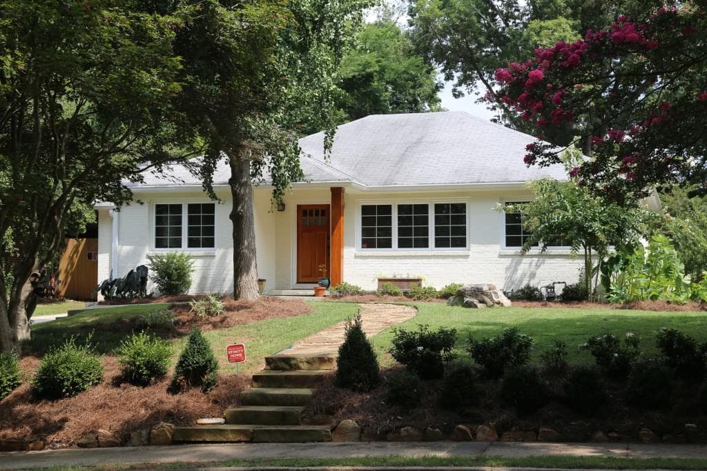 3 bedroom, 1,477 sq ft single family residence sold at 1352 Chalmette Drive, Atlanta, GA 30306