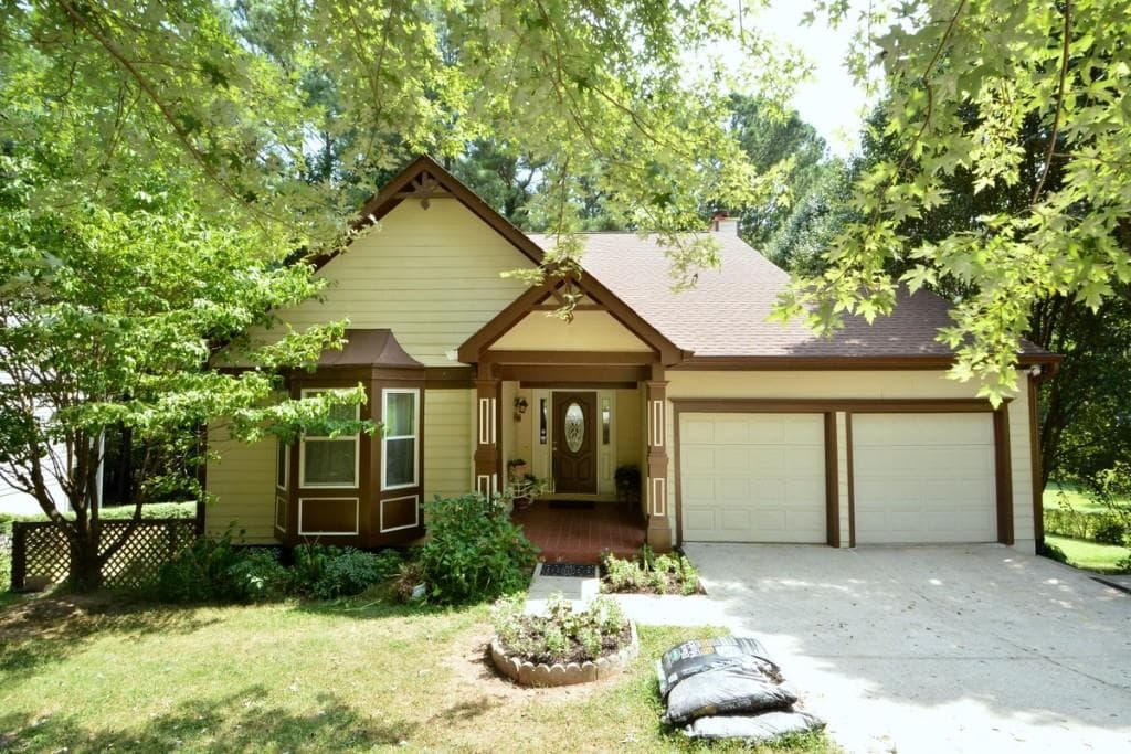 3920 E Meadow Drive, Duluth, GA 30096 — most recent listing photo