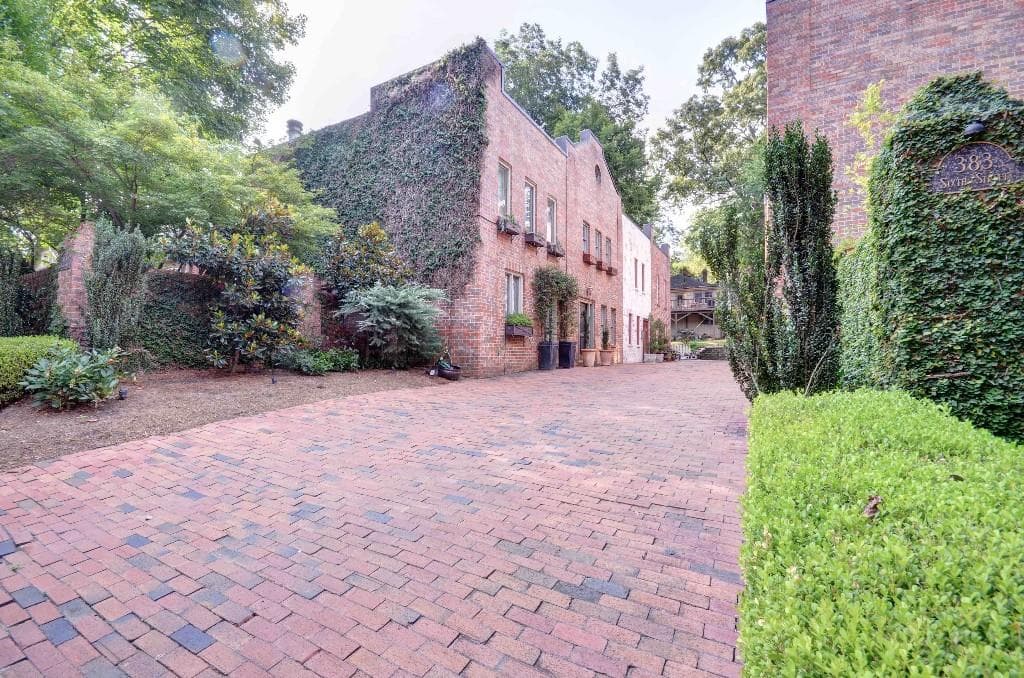 2 bedroom, 1,080 sq ft townhouse sold at 383 6th Street 5, Atlanta, GA 30308