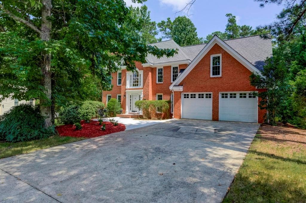 915 Tyrone Place, Roswell, GA 30075 — most recent listing photo