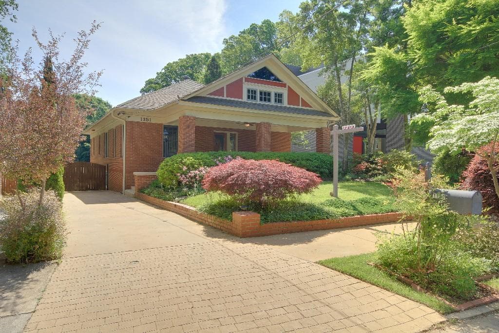 4 bedroom, 3,865 sq ft single family residence sold at 1151 Orme Circle, Atlanta, GA 30306