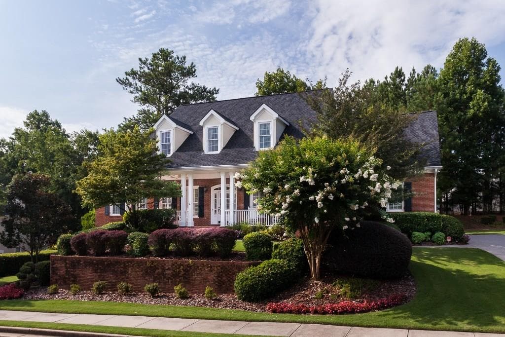 5 bedroom, 6,375 sq ft single family residence sold at 5075 Eves Place, Roswell, GA 30076
