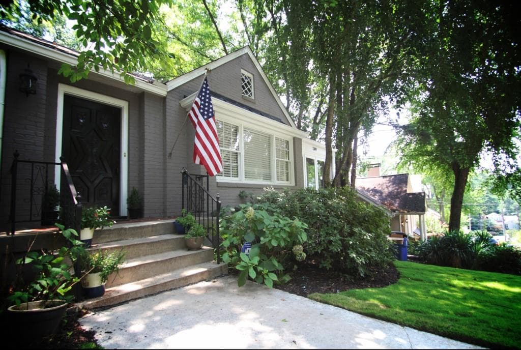 3 bedroom, 2,141 sq ft single family residence sold at 1309 Middlesex Avenue, Atlanta, GA 30306
