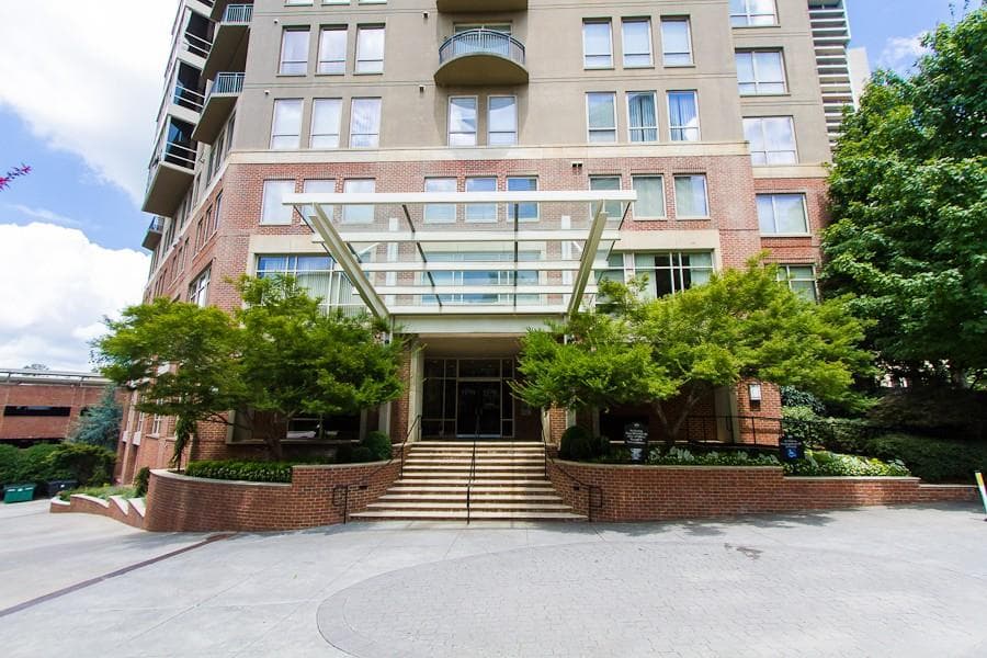 1 bedroom, 1,090 sq ft condominium sold at 2626 PEACHTREE Road 414, Atlanta, GA 30305