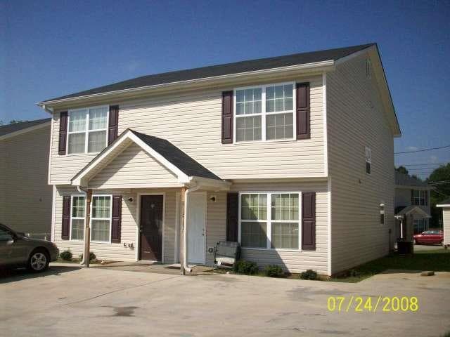 duplex sold at 424 Cassville Road, Cartersville, GA 30120