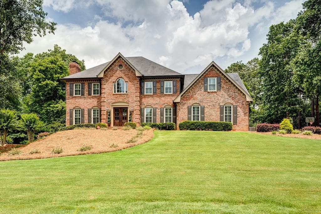 7435 Crompton Court, Sandy Springs, GA 30350 — most recent listing photo