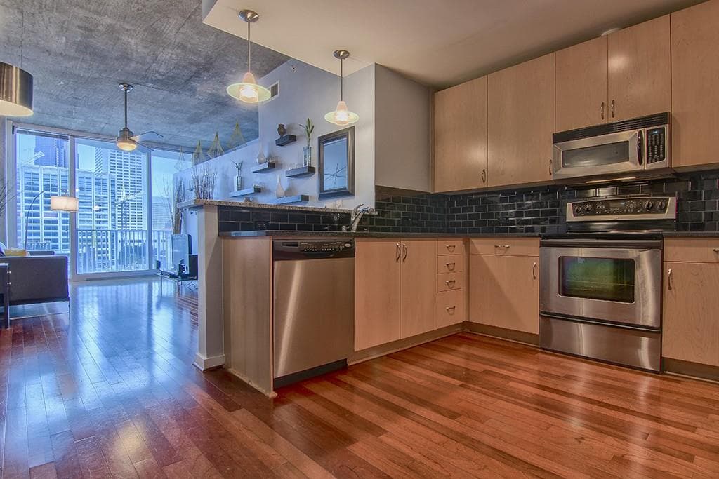 1 bedroom, 744 sq ft condominium sold at 860 Peachtree Street 906, Atlanta, GA 30308