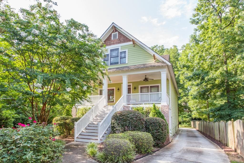 4 bedroom, 2,185 sq ft single family residence sold at 1247 Hosea L Williams Drive, Atlanta, GA 30317