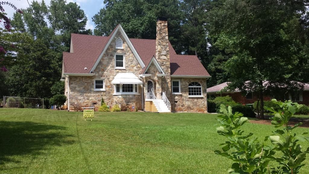 3 bedroom, 2,305 sq ft single family residence sold at 2173 Beecher Circle, Atlanta, GA 30311