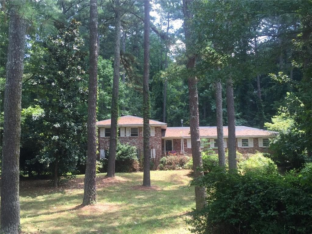5 bedroom, 1,277 sq ft single family residence sold at 3791 Wisteria Lane, Atlanta, GA 30331