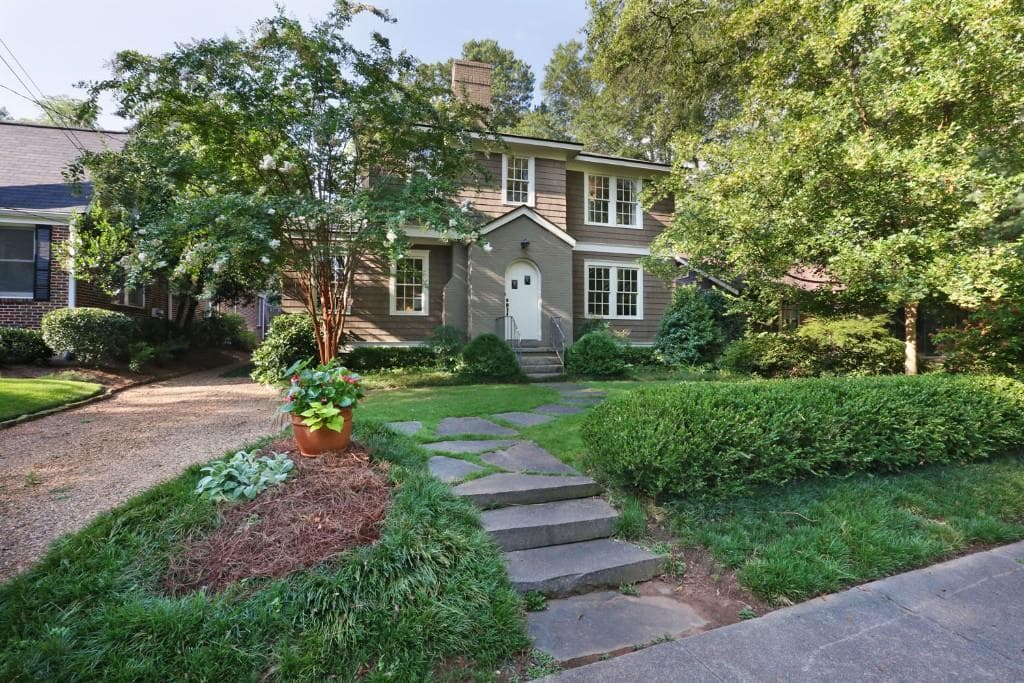 5 bedroom, 3,200 sq ft single family residence sold at 132 Oakland Street, Decatur, GA 30030