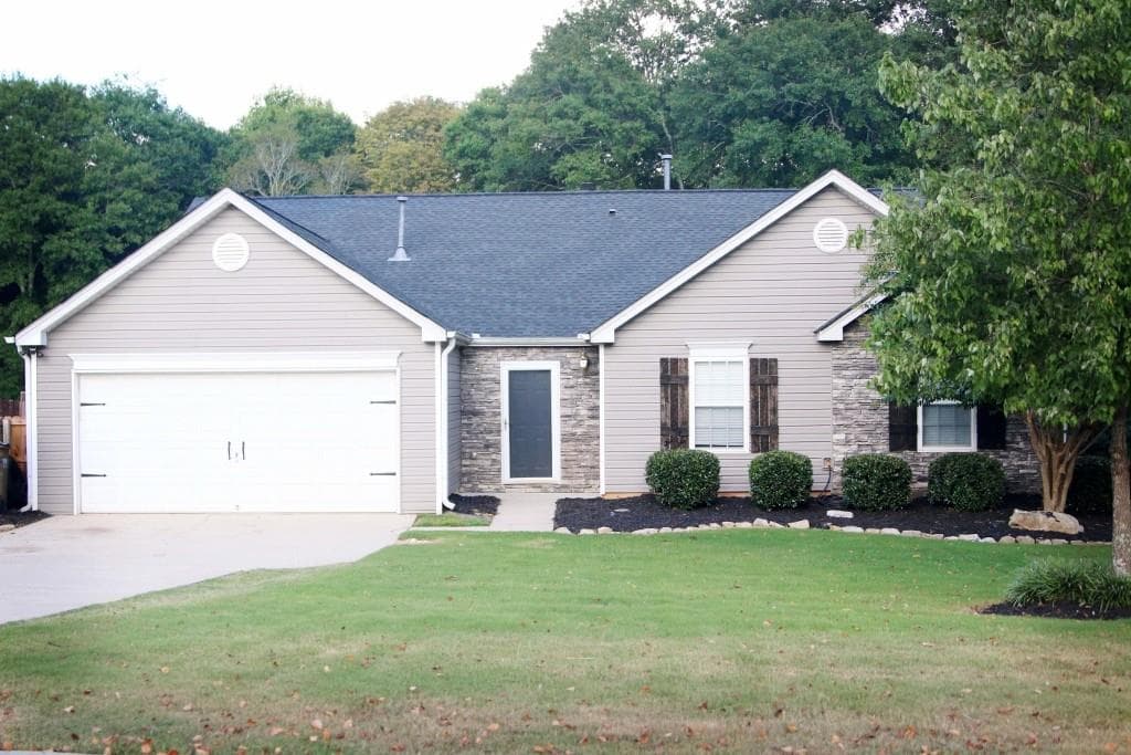 7555 Country Creek Drive, Cumming, GA 30028 — most recent listing photo