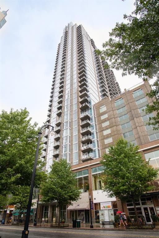 1 bedroom, 885 sq ft condominium sold at 855 Peachtree Street 901, Atlanta, GA 30308