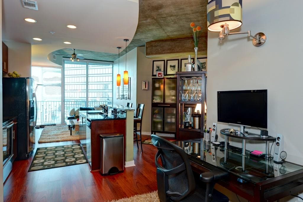 1 bedroom condominium sold at 400 West Peachtree Street 1014, Atlanta, GA 30308