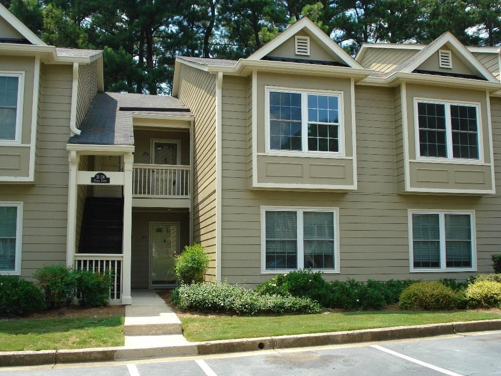 2 bedroom, 1,282 sq ft condominium sold at 34 Muncy Court, Smyrna, GA 30080