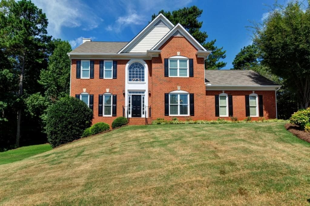5 bedroom, 3,537 sq ft single family residence sold at 2550 Lockemeade Way, Lawrenceville, GA 30043