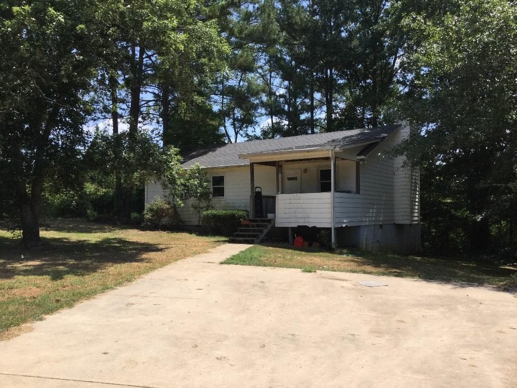 3 bedroom, 1,120 sq ft single family residence sold at 1005 BELL Road, Winder, GA 30680