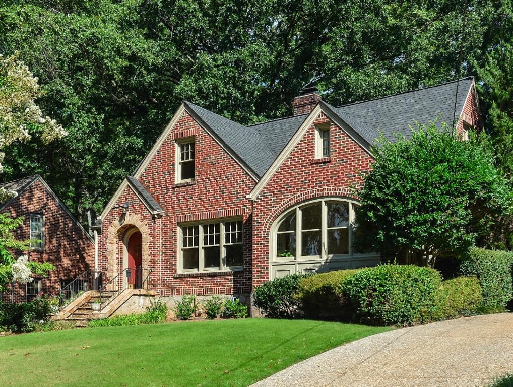 4 bedroom, 2,959 sq ft single family residence sold at 1268 Pasadena Avenue, Atlanta, GA 30306
