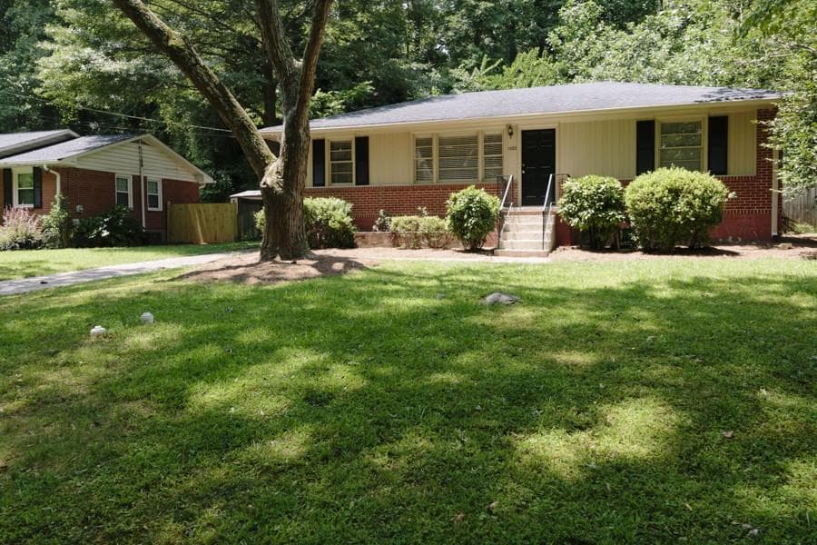1022 Scott Circle, Decatur, GA 30033 — most recent listing photo