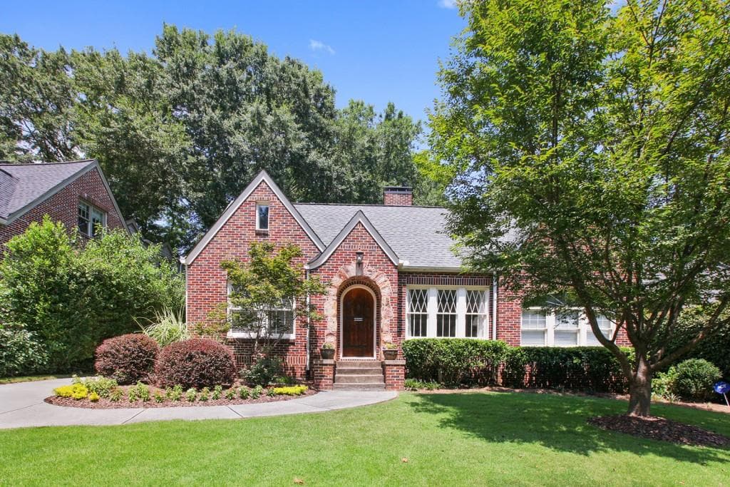 5 bedroom, 3,398 sq ft single family residence sold at 1138 Zimmer Drive, Atlanta, GA 30306