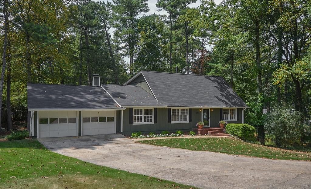 246 Horseshoe Circle, Marietta, GA 30067 — most recent listing photo