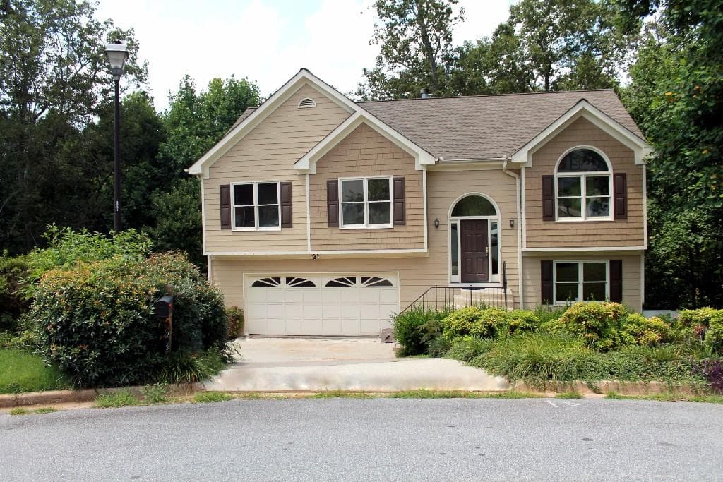 2035 Tyler Trace, Lawrenceville, GA 30043 — most recent listing photo