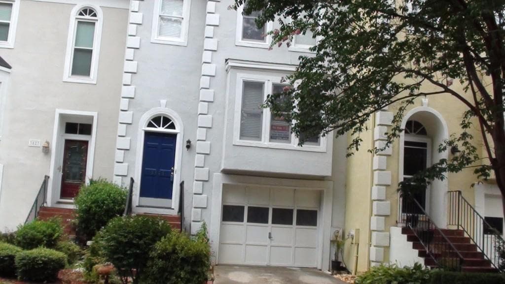3 bedroom, 1,816 sq ft townhouse sold at 3825 Meeting Street, Duluth, GA 30096