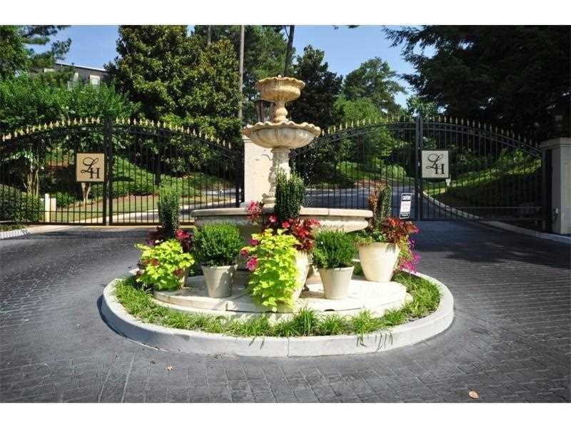 1 bedroom, 831 sq ft condominium sold at 2214 Pine Heights Drive 2214, Atlanta, GA 30324