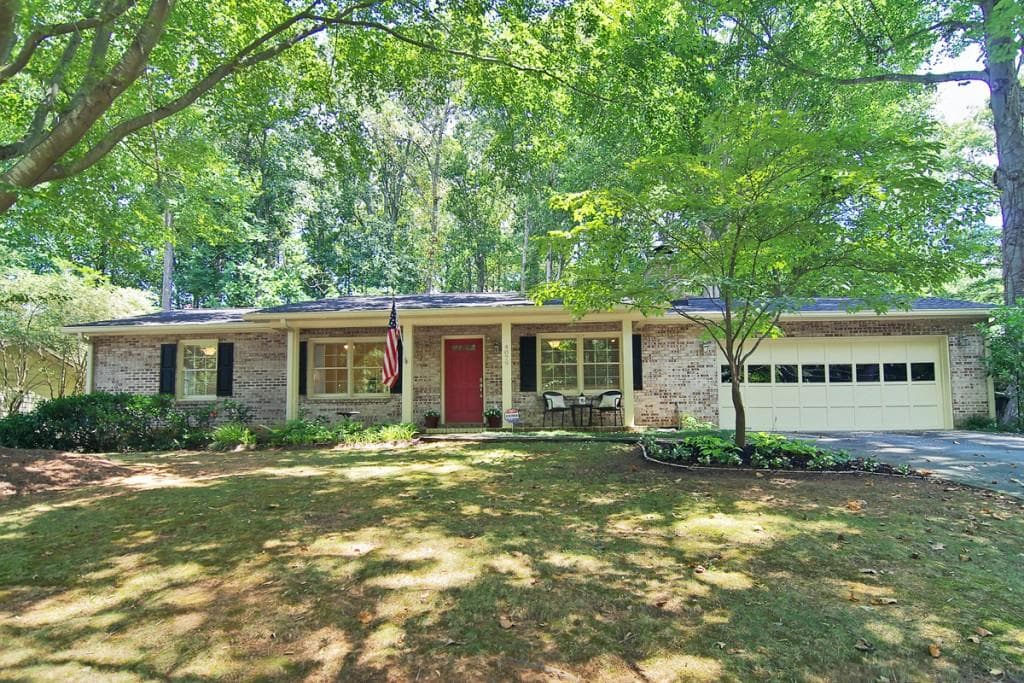 3 bedroom, 1,497 sq ft single family residence sold at 4079 Commodore Drive, Atlanta, GA 30341