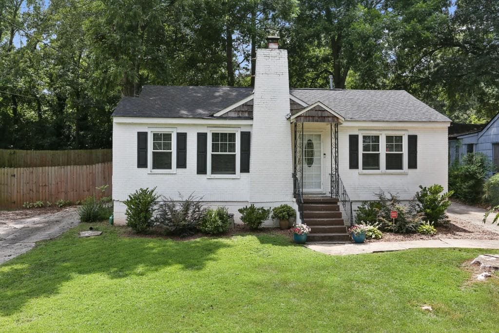 3 bedroom, 1,278 sq ft single family residence sold at 815 Flat Shoals Way, Atlanta, GA 30316